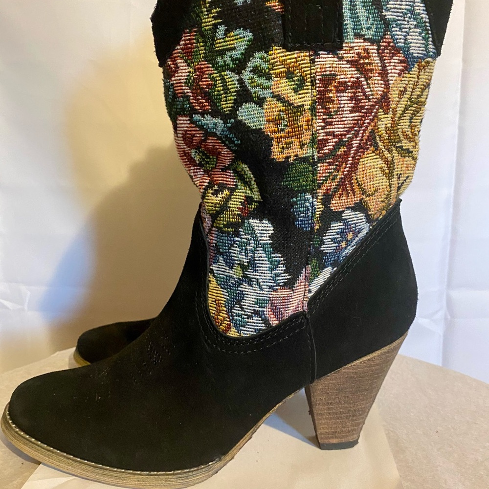 Women’s Very Volatile Black Multicolor Embroidered Heeled Boots Size 10 - Picture 3 of 13